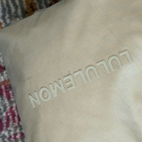 Lululemon Tan/Taupe Wunder Puff Jacket Size 12 - Picture 13 of 14